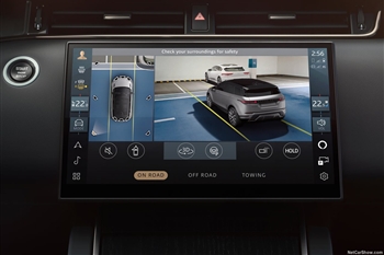 تصویر فضای داخل کابین خودرو رنج روور ایووک L