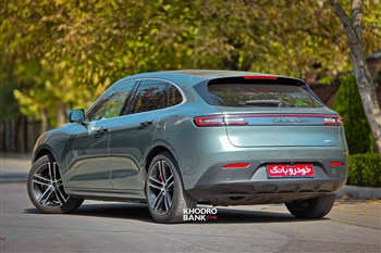 تصویر نمای ظاهری خودرو ارس HM5  از ازویه سه رخ عقب چپ