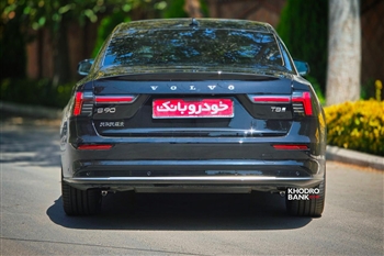 نمای عقب ولو اس ۹۰