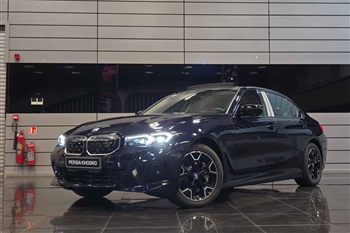 تصویر نمای ظاهری BMW i3 eDrive 40L از زاویه سه رخ جلو چپ