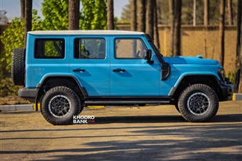 تصویر نمای جانبی خودرو شاسی بلند BAW 212 NAVIGATOR