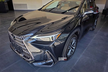 تصویر نمای سه رخ جلو چپ لکسوس NX350h