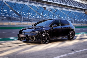 تصویر نمای ظاهری خودرو هاچ بک فولکس واگن گلف R