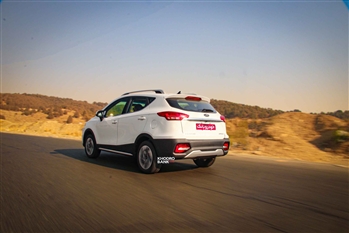 عکس از KMC SR3در حال حرکت از نمای عقب