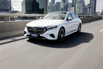 عکس مرسدس بنز E200 سالون