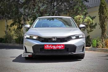تصویر تمام رخ جلو هوندا سیویک