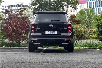 نمای عقب جی ای سی GS8