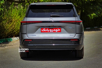 عکس تمام رخ عقب از ماشین تویوتا bZ3X