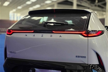 تصویر نمای ظاهری خودرو مزدا EZ-60