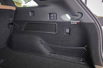 تصویر جزئیات طراحی و امکانات داخل کابین ایکس پنگ G9