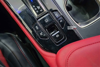تصویر جزئیات طراحی داخل کابین و امکانات لکسوس NX350