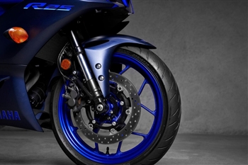 یاماها R25 - 4