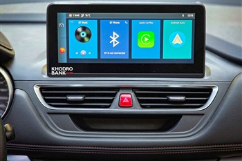 عکس از نمایشگر لمسی در خودرو KMC SR3