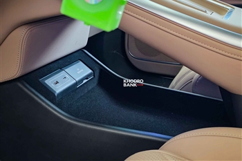 تصویر جزئیات طراحی و امکانات داخل کابین ایکس پنگ G9