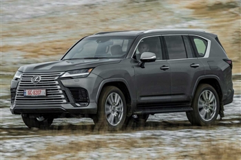 عکس از طراحی نمای جانبی ماشین LX600