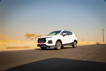 عکس از KMC SR3در حال حرکت از نمای جلو 