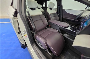  تصویر نمای داخل کابین مزدا EZ-60