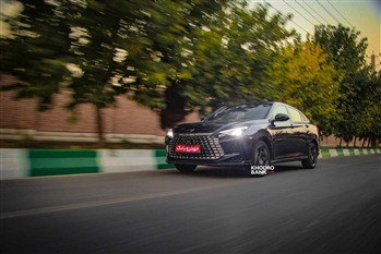 عکس از خودروی لاماری اکو در حال حرکت