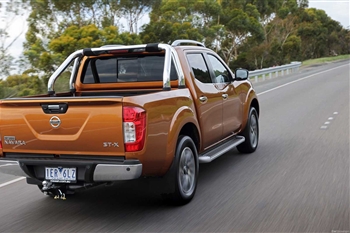 تصویر نمای ظاهری پیکاپ نیسان ناوارا