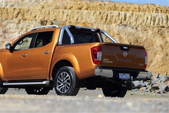 تصویر نمای ظاهری پیکاپ نیسان ناوارا