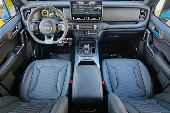 تصویر  نمای کلی داخل کابین BAW 212 Navigator