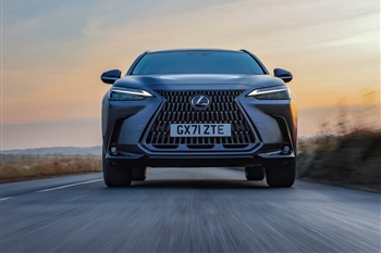 نمای جلو لکسوس NX350