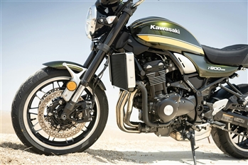 کاوازاکی Z900 RS - 6
