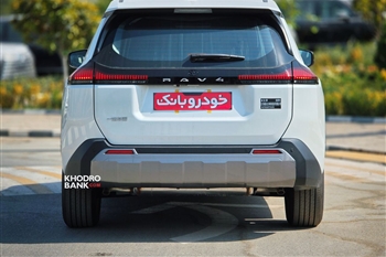 نمای عقب تویوتا RAV4 2026