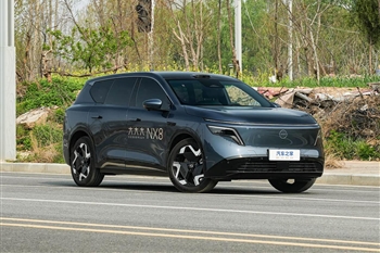 عکس ماشین نیسان NX8