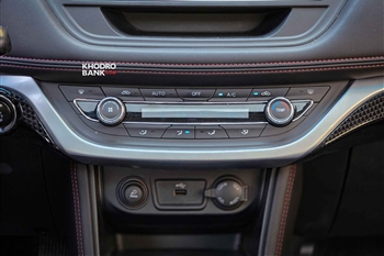 تصویر نمای بسته از طراحی پنل سیستم تهویه مطبوع KMC SR3