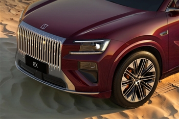نمای جلو ماشین زیکر 8X