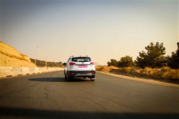 عکس از KMC SR3در حال حرکت از نمای عقب