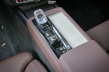 کنسول وسط Volvo S90