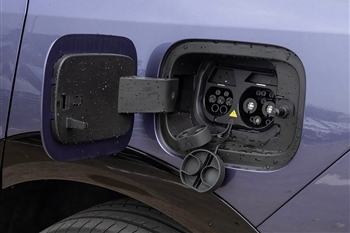 درگاه شارژ ماشین نیسان NX8