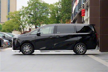 نمای جانبی جی ای سی E9