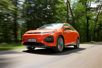 ایکس پنگ G6 - 10