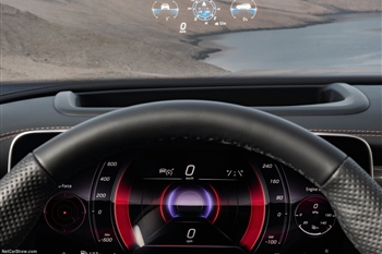 تصویر فضای داخل کابین خودرو مرسدس بنز GLC 200 Coupe