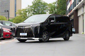 نمای سه رخ جلو جی ای سی E9