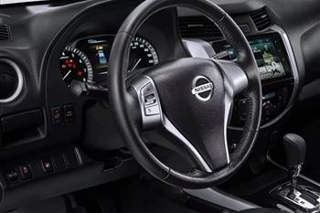 تصویر نمای داخل کابین نیسان ناوارا