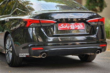 نمای عقب نیسان آلتیما وارداتی