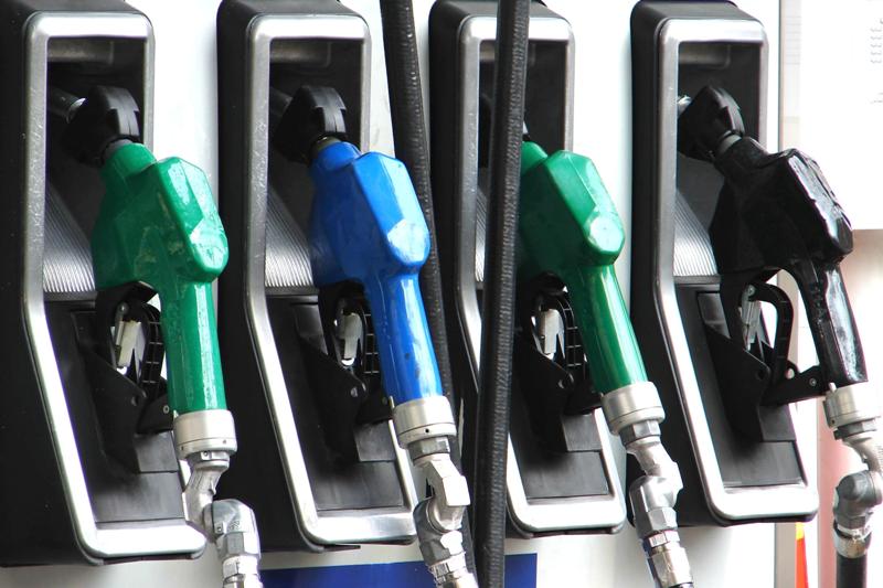 کاهش ۵۰ درصدی میانگین مصرف روزانه بنزین در مقایسه با مهر ماه سال ۹۸ 