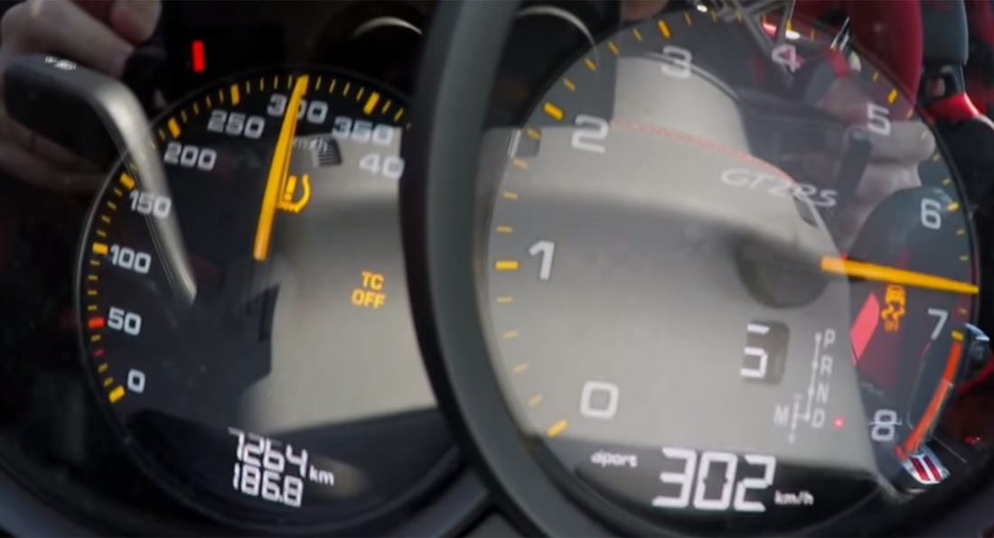شتابگیری خارق العاده 300 کیلومتر پورشه 911 GT2 RS در کمتر از 20 ثانیه + فیلم