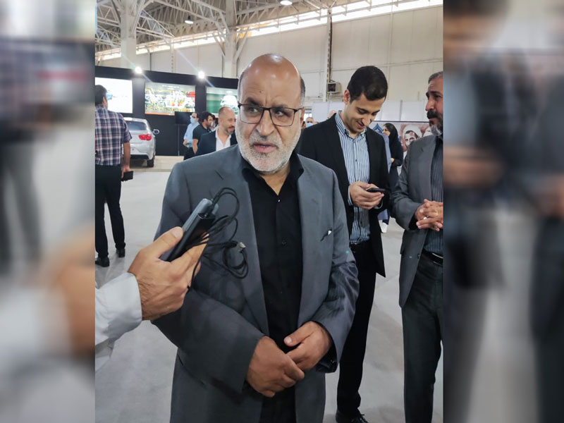 نماینده مجلس از غرفه سایپا در نمایشگاه تحول صنعت بازديد کرد