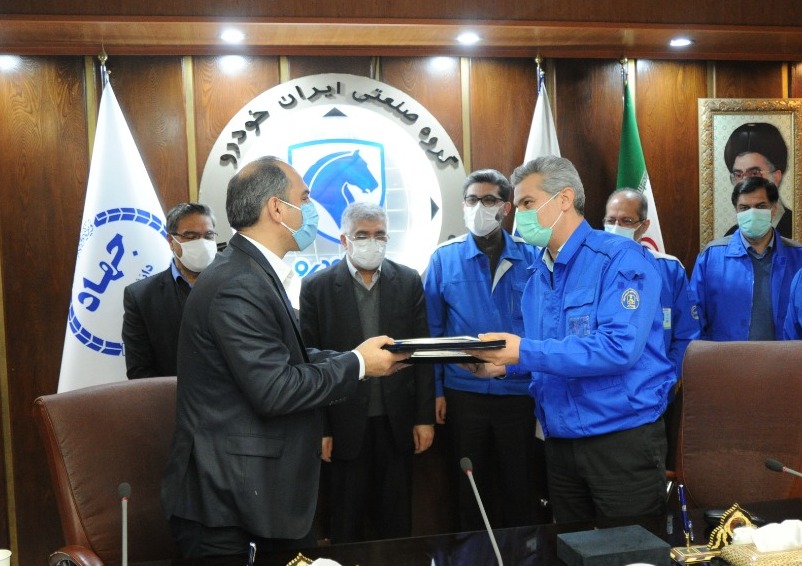 امضای قرارداد داخلی‌سازی واحد کنترل گیربکس‌های نیمه اتوماتیک ایران خودرو