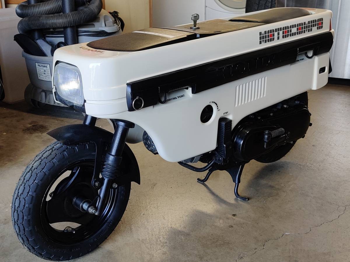 عجیب‌ترین اسکوتر هوندا به فروش می‌رسد؛ هوندا Motocompo، موتورسیکلتی که ندیده‌اید!