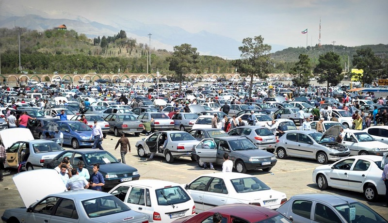 چرا خودروی دست دوم در بازار ایران، مثل کشورهای خارجی افت شدید قیمتی ندارد؟