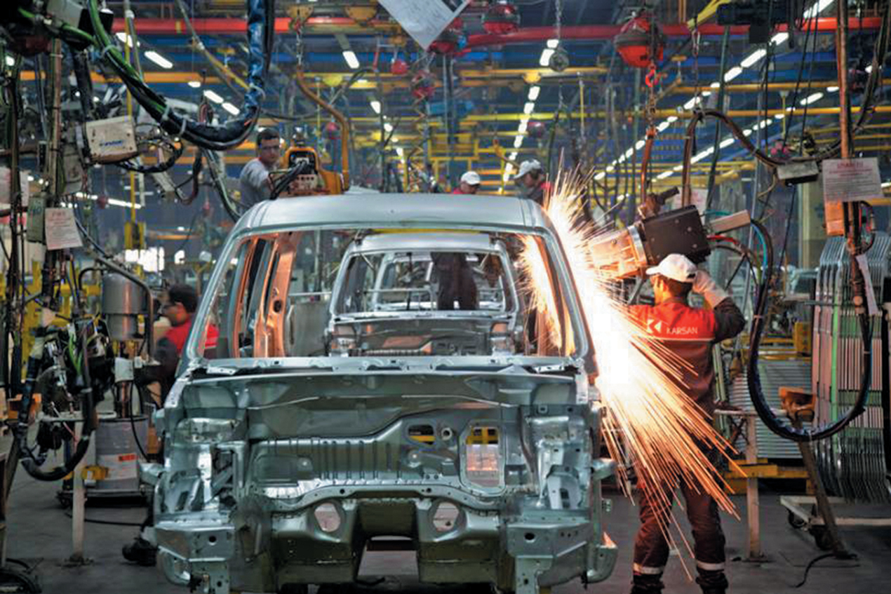 بیکاری گسترده در کمین صنعت خودروی ایران