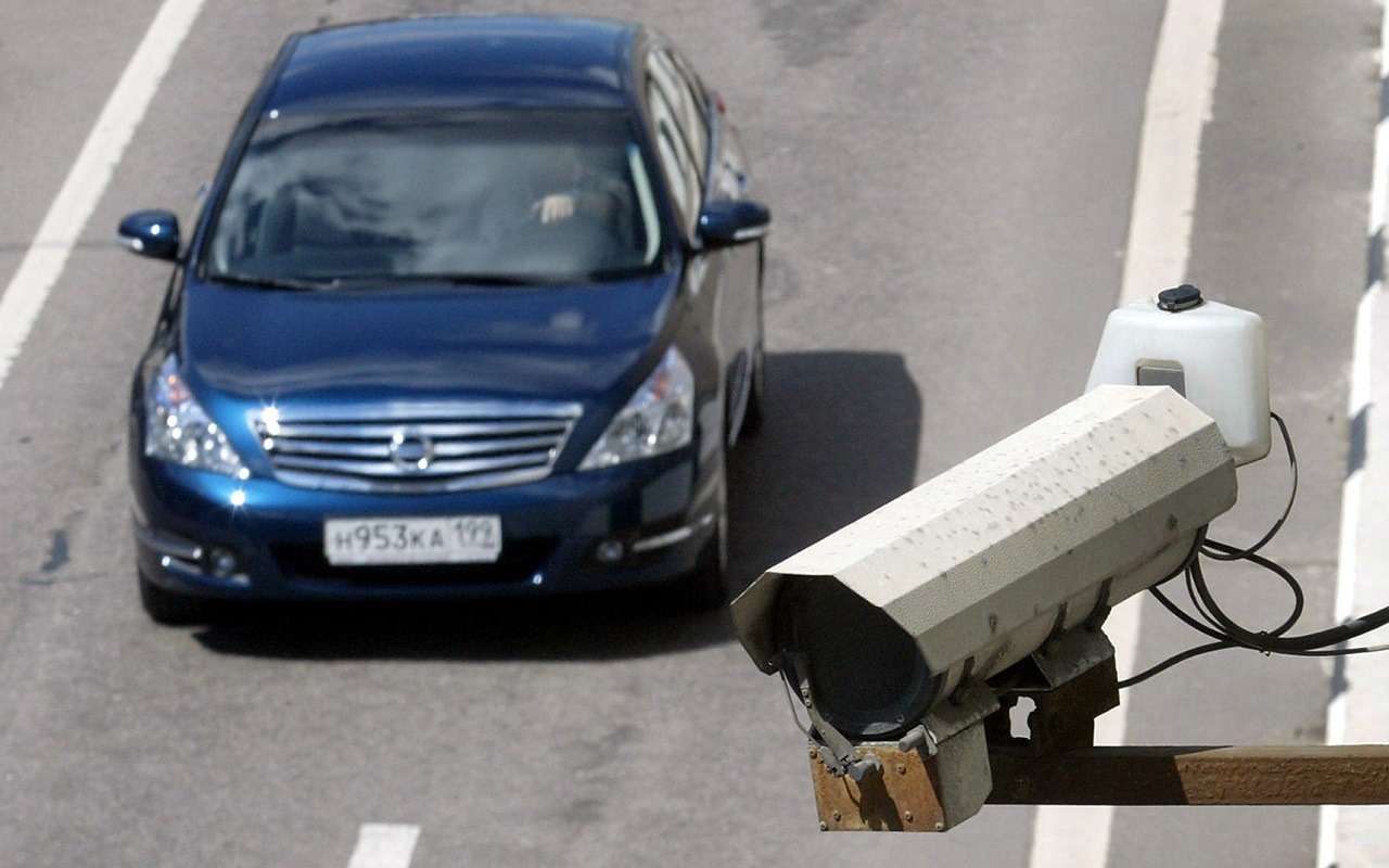 دوربین‌های ترافیکی در روسیه چراغ های خاموش خودروها را جریمه می‌کنند