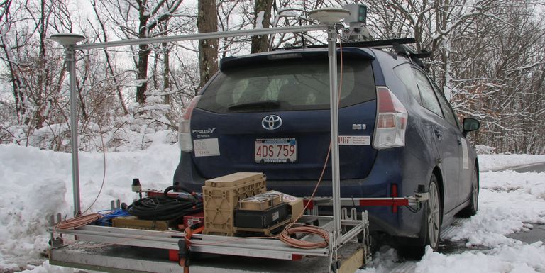 راه‌حل پژوهشگران MIT برای مشکل خودروهای خودران در جاده‌های برفی + فیلم