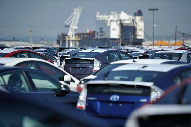 دستور قضایی برای ترخیص هزار خودرو وارداتی دپو شده در گمرک